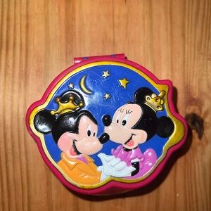 VINTAGE 1995 BLUEBIRD POLLY
POCKET DISNEY MICKEY
MINNIE MOUSE PLAYCASE
COMPACT